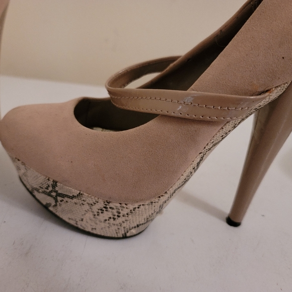 High heels - Picture 5 of 8